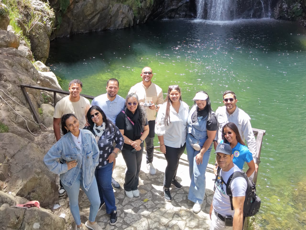 Ministerio de Turismo y ADAVIT impulsan el turismo interno con exitoso “Tam Trip” en Constanza